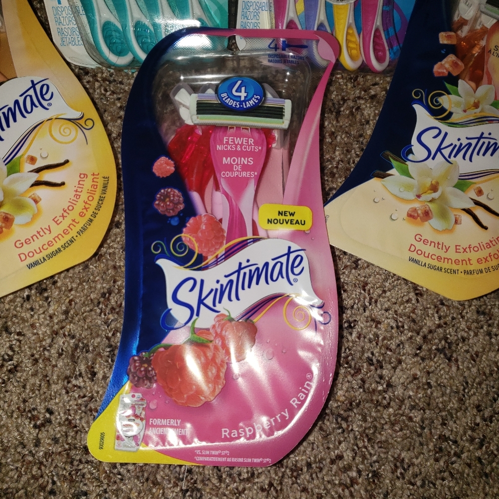 Ladies Razors - Picture 2 of 3